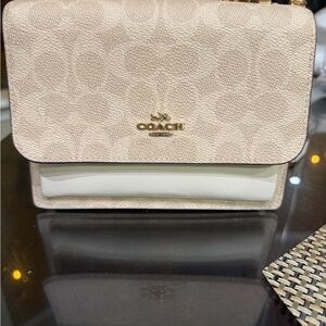 CW206 Coach Mini Klare Crossbody Bag In Signature Canvas Canvas/Blanco